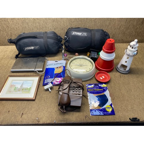 315B - Mixed items including sleeping bags.