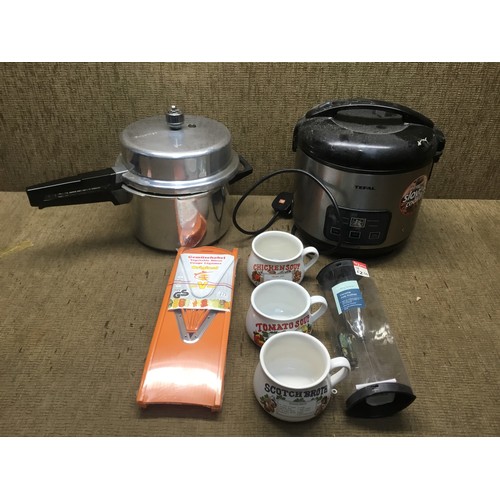 71 - selection of kitchen ware including slow cooker and a pressure cooker.