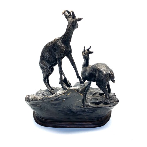 586 - Cust bronze deer (possible French by Jules moigniez).