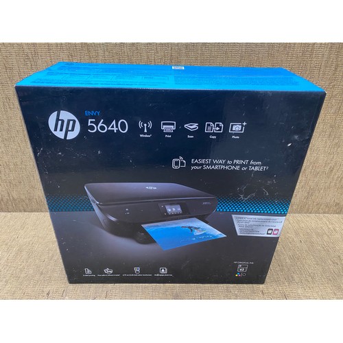 106 - Hp envy 5640 wireless printer retail package.