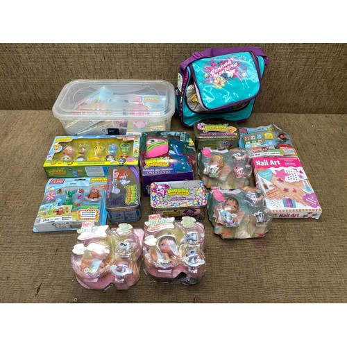 107 - Large selection of moshi monsters figures, mega blocks.