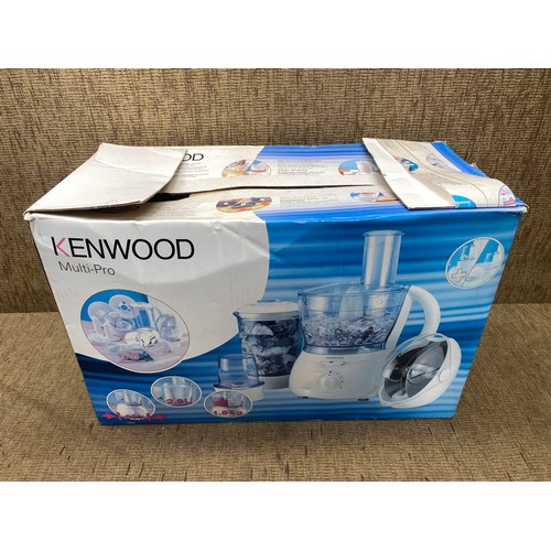 110 - Boxed kenwood multi pro food processor fp690.