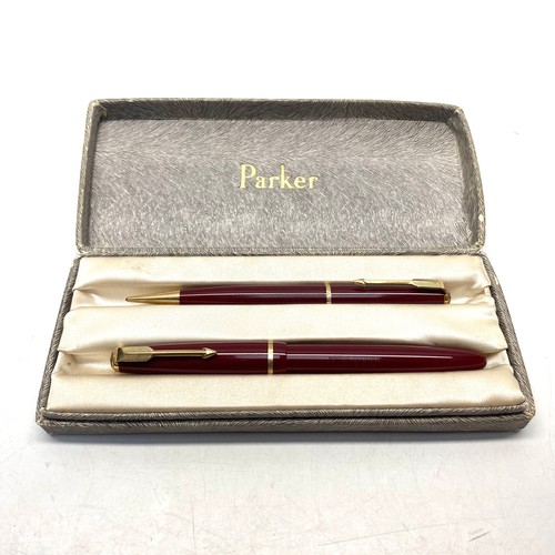 787 - Parker duofold pen and pencil set spare ink and pencil lead with a 14k nib.