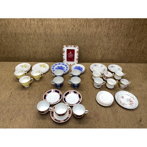 997 - royal albert tigo 6 part set lavender rose 6 x 4 picture frame and shelly cup and saucers, other roy... 