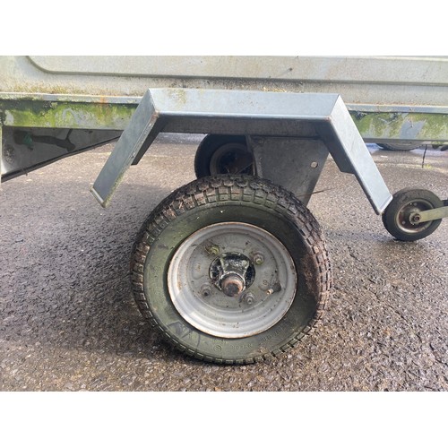 171 - ERDE 102 Trailer (one tyre is flat)