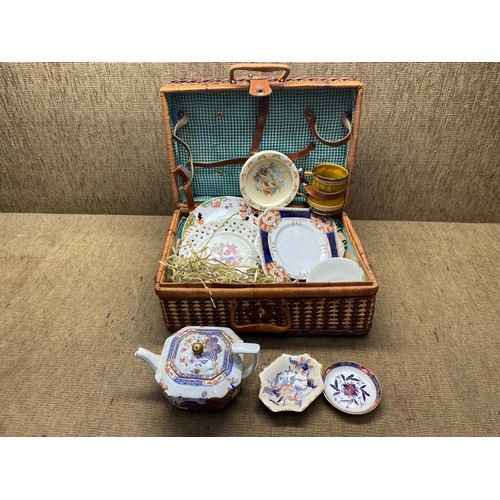 90C - Vintage picnic hamper and ceramics including: Royal Doulton 