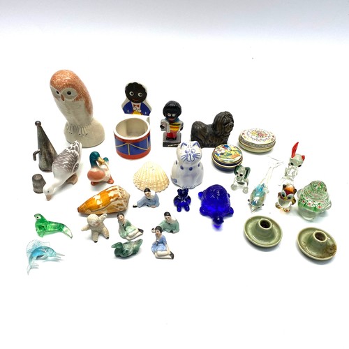 468E - Collection of small ceramics, glass and Collectibles.