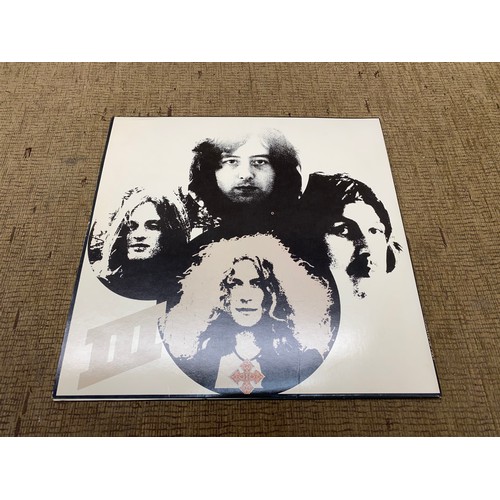 1007 - 2 Led Zeppelin records including: II and III.