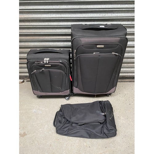 261 - 3 suitcases including: Samsonite.