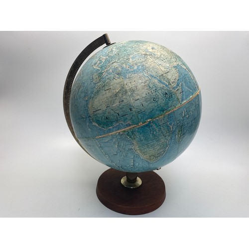 1028 - Large globe.