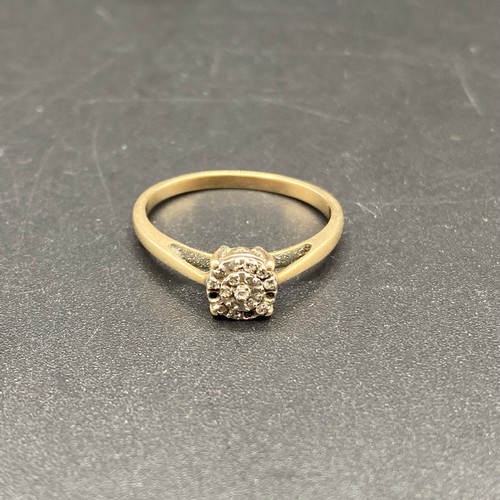 813 - 9ct Gold diamond cluster Ring (stones missing). Size O. 2.0g