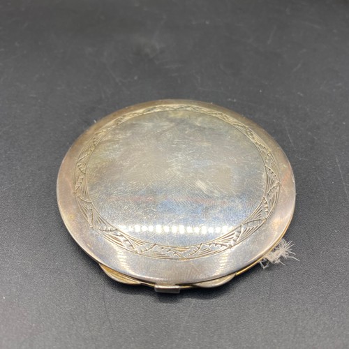 824 - Stunning 800 silver (USA) chased  ladies compact with gold gilt to the inside.