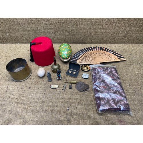 1049 - Mixed items including trench art, Roberson figure and a hat