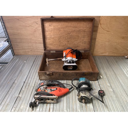 117 - 3 electrical tools including black & decker jigsaw and a makita rt0700c.