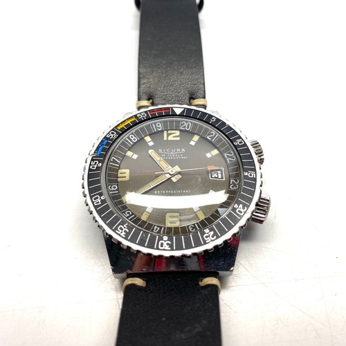 867 - Vintage Sicura 25 jewels shock resistant waterproof automatic divers watch.