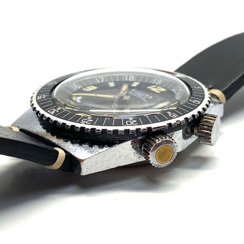 867 - Vintage Sicura 25 jewels shock resistant waterproof automatic divers watch.