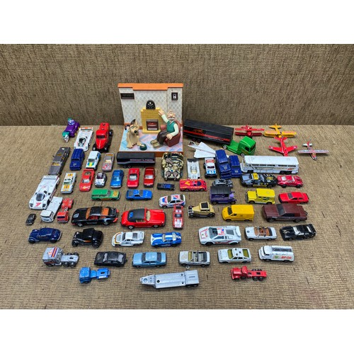 468 - Mixed selection of cars, planes, lorries, and a Wallace & gromit radio.