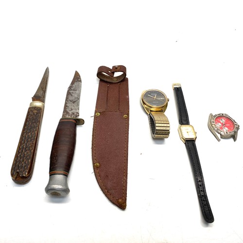 772 - 3 watches including sekonda and 2 collectable hunting knifes.