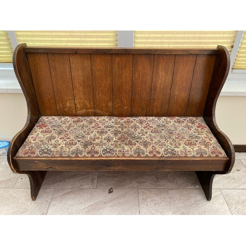 1106 - Vintage settle with upholstered seat 122cm