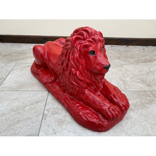 1111 - Large concrete resting lion in red