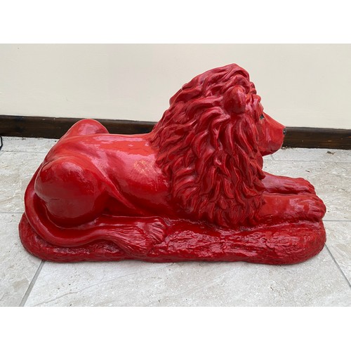 1111 - Large concrete resting lion in red