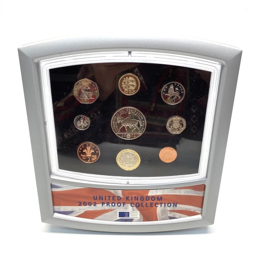 939 - Royal mint 2002 United Kingdom deluxe proof coin presentation display (boxed)