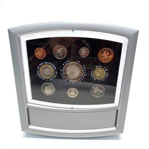 940 - Royal mint 2000 Millennium United Kingdom deluxe proof coin presentation display (boxed)