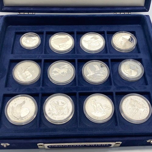 960 - 24 Endangered wildlife silver coins .925 Silver Proof. Complete with velvet box and all  MDM certifi... 