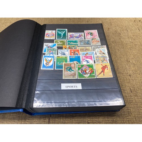 786 - World book of stamps collection in mint condition full, containing 64 pages.