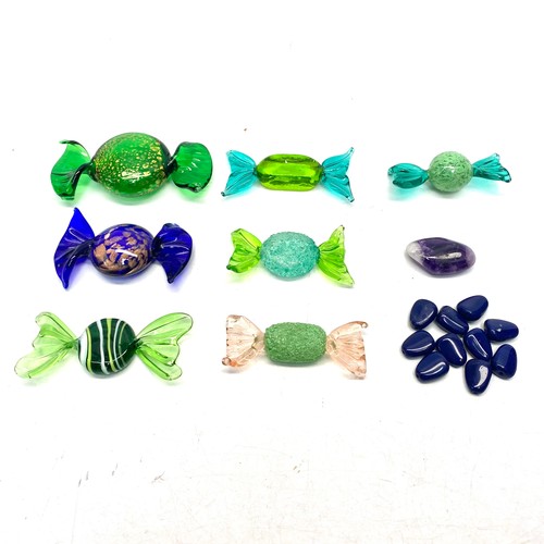 667 - Murano glass sweets.