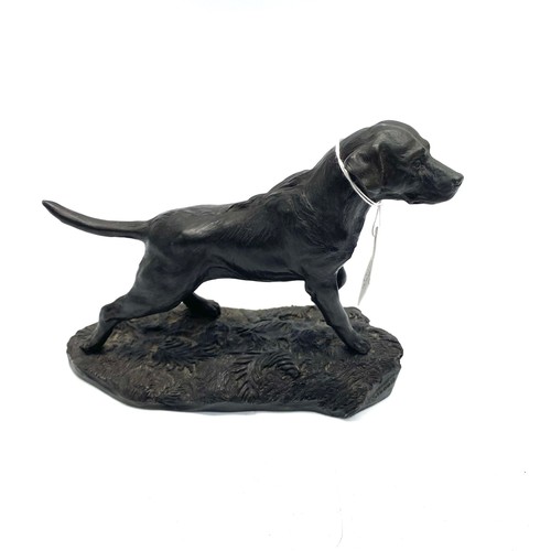 668 - vintage resin pointer gundog ornament.