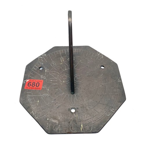 680 - Vintage sundial.