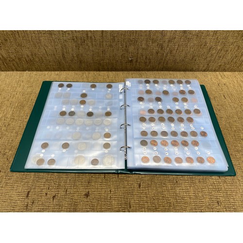 850 - coin collector's album of America including sliver, contains Canada, USA, Mexico, brazil, Peru and C... 