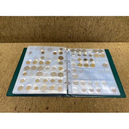 850 - coin collector's album of America including sliver, contains Canada, USA, Mexico, brazil, Peru and C... 