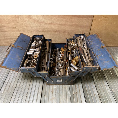 117 - Tool box with mixed tool.