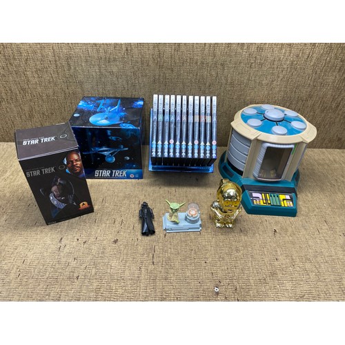 1077 - Vintage Star Trek DVD’s, figures and transporter