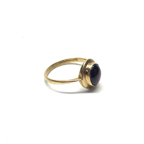 853 - 9ct gold Cabochon garnet stone, size L, 1.6g.