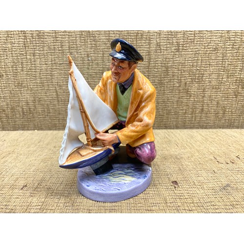 701 - Royal Doulton sailors holiday, HN 2442 Wedgwood St George and the Dragon limited edition with pale b... 