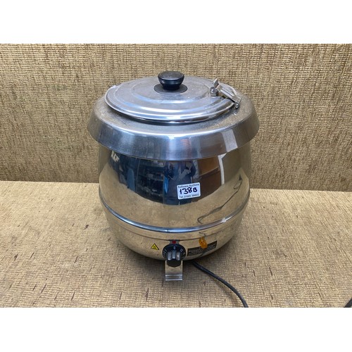 138B - Stainless steel soup kettle.