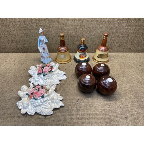 468 - Mixed items including 3 wade bell decanters, set of  bowls.