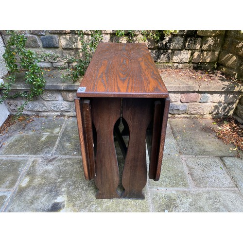 268 - oak drop leaf table.