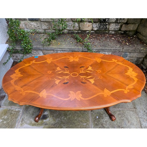 1172 - Italian satinwood coffee table with stunning inlays.