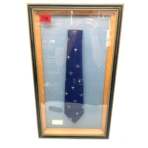 748 - Framed 2nd Battalion Parachute regiment tie (Falklands 1982) Presented by Private Colin Rees (Falkla... 