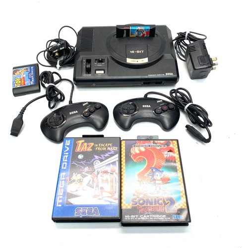 1192 - Sega mega drive with four games