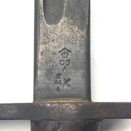 624 - WWI USA Bayonet dated 1913 pattern by Remington with unit marks, wooden handle and a leather scabbar... 