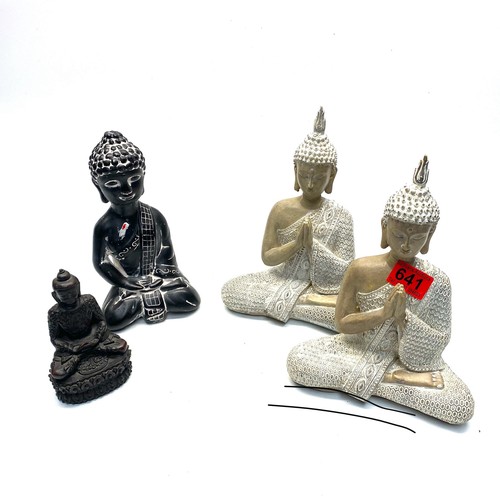 641 - Two Zen sitting buddhas and two black meditating buddhas.