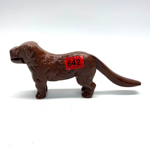 642 - Heavy vintage cast iron nut cracker in the shape of a dog. 30cm long.