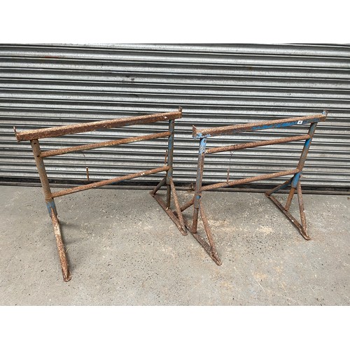 40 - 2 free standing building trestles.