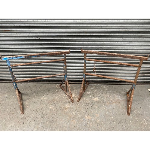 1012 - 2 free standing building trestles.