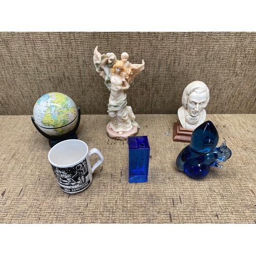 425 - Collection of items including: Rotating globe and a wedgewood squirrel.